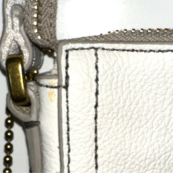 Fossil Pebble Leather Emma Coconut Crossbody Bag - Picture 9 of 9